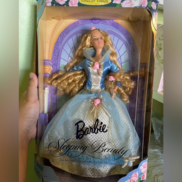 *Sleeping Beauty Limited Edition Barbie made in 1997 - Picture 1 of 7